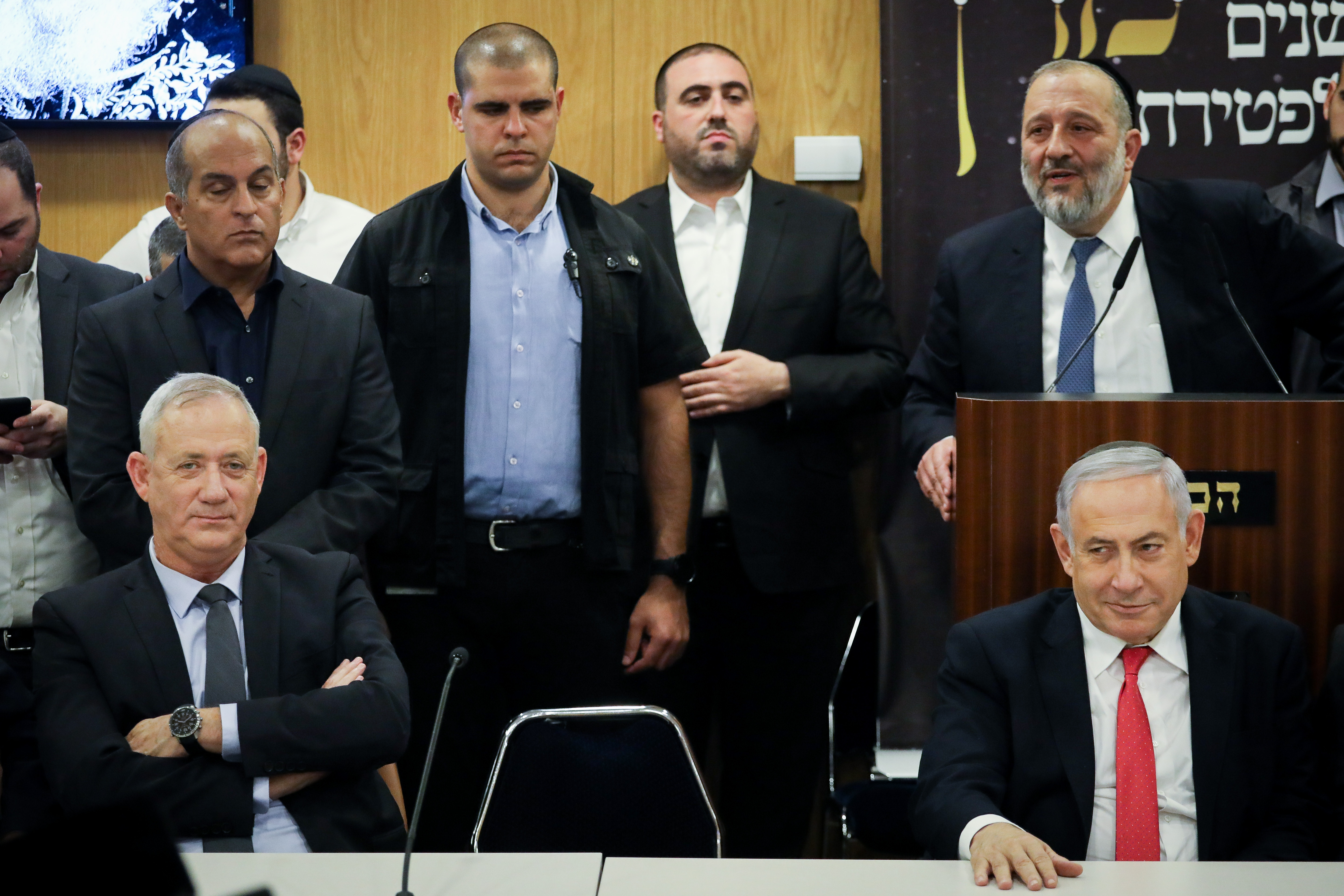 המו"מ בין הליכוד לכחול לבן; אלקין: "מימי לא ראיתי מו"מ כזה" .