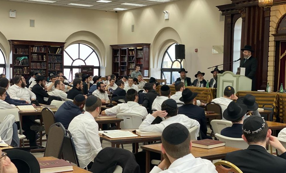 הרב הראשי לשלוחים העתידיים: "כשאש התורה בוערת האדם מאיר" WhatsApp Image 2019-11-28 at 10.54.01