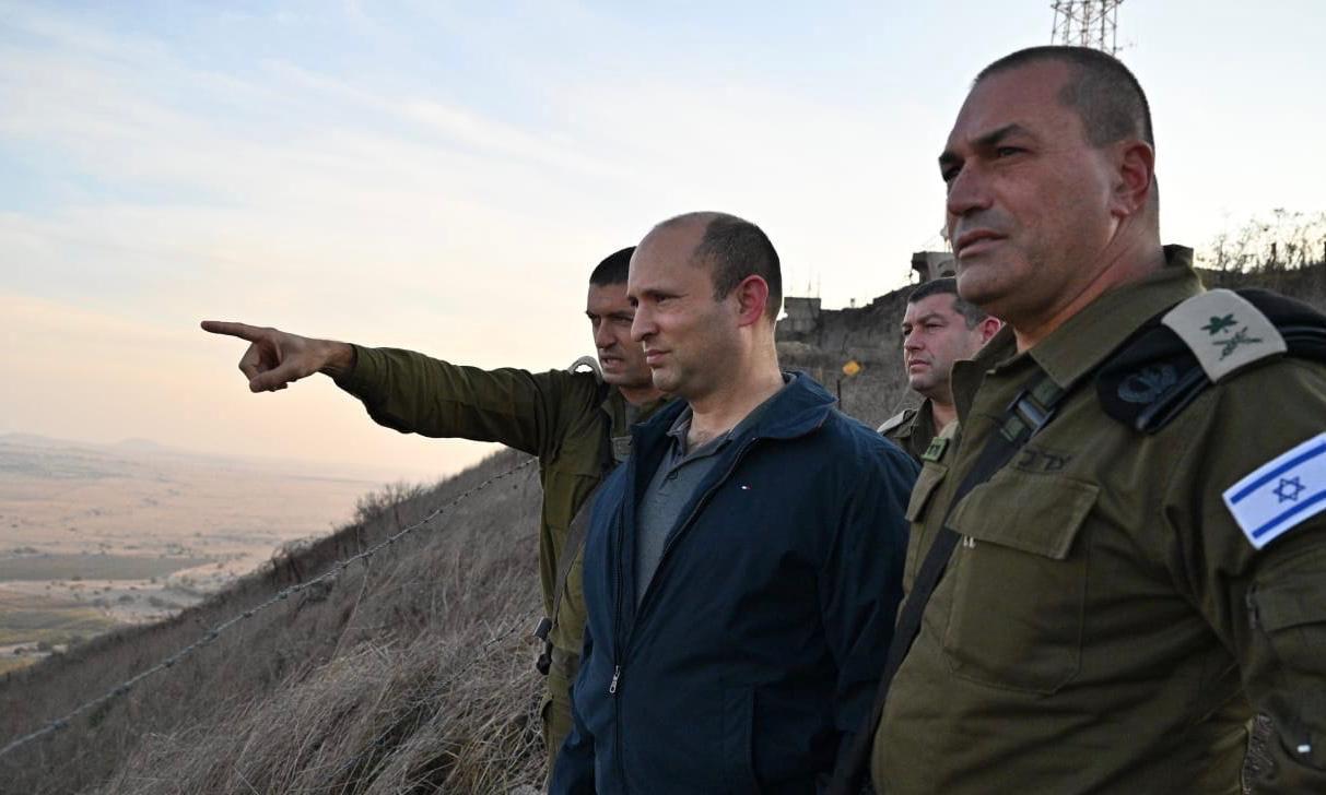 שר הביטחון לאיראן: "כל מה שתנסו לעשות – תתקלו בצה"ל חזק ונחוש" בנט בסיור בצפון היום