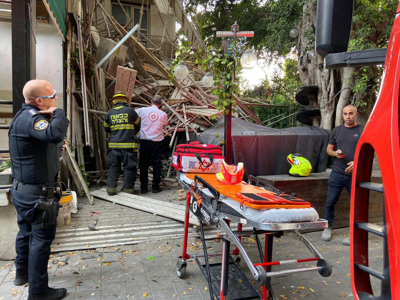 פיגומים קרסו בבניין בתל-אביב: פועל לכוד מתחת להריסות photo_2019-11-26_15-02-46