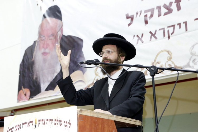 ספרים חדשים ותפילות בציון: יארצייט ב'מתמידים' • גלריית ענק יארצייט ר' לייבל מינצברג צילום קובי הר צבי (10)