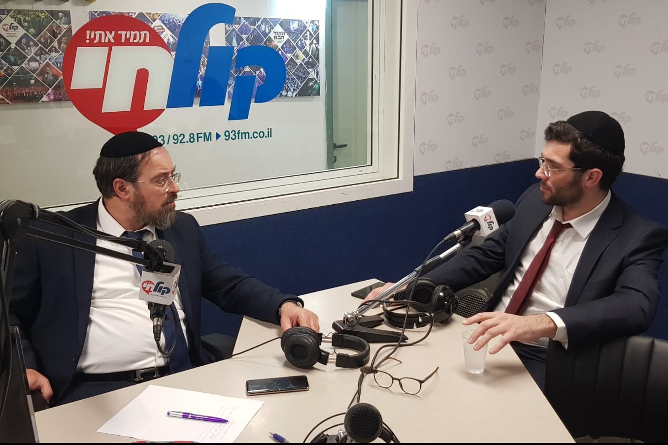 הרב אלחנן גרוסבוים: "אין דבר כזה נוער נושר" • האזינו אלחנן גרוסבוים והרב הורוביץ מילום אשר גרייבר