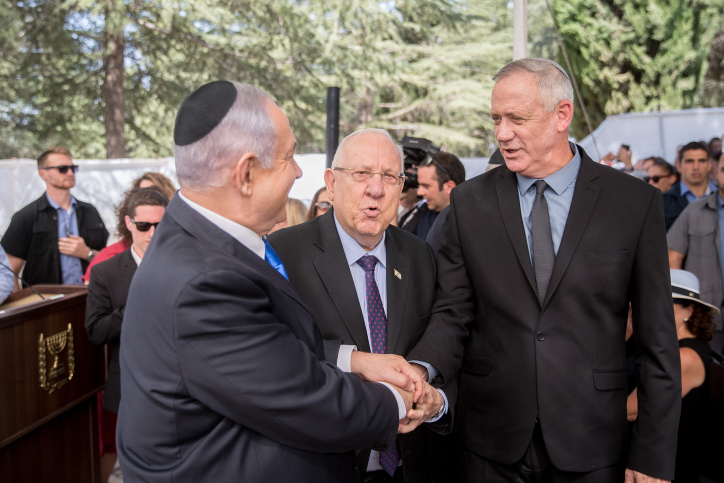 הסתיימה פגישת נתניהו-גנץ; הליכוד: "הווטו של לפיד מונע הקמת ממשלה" .