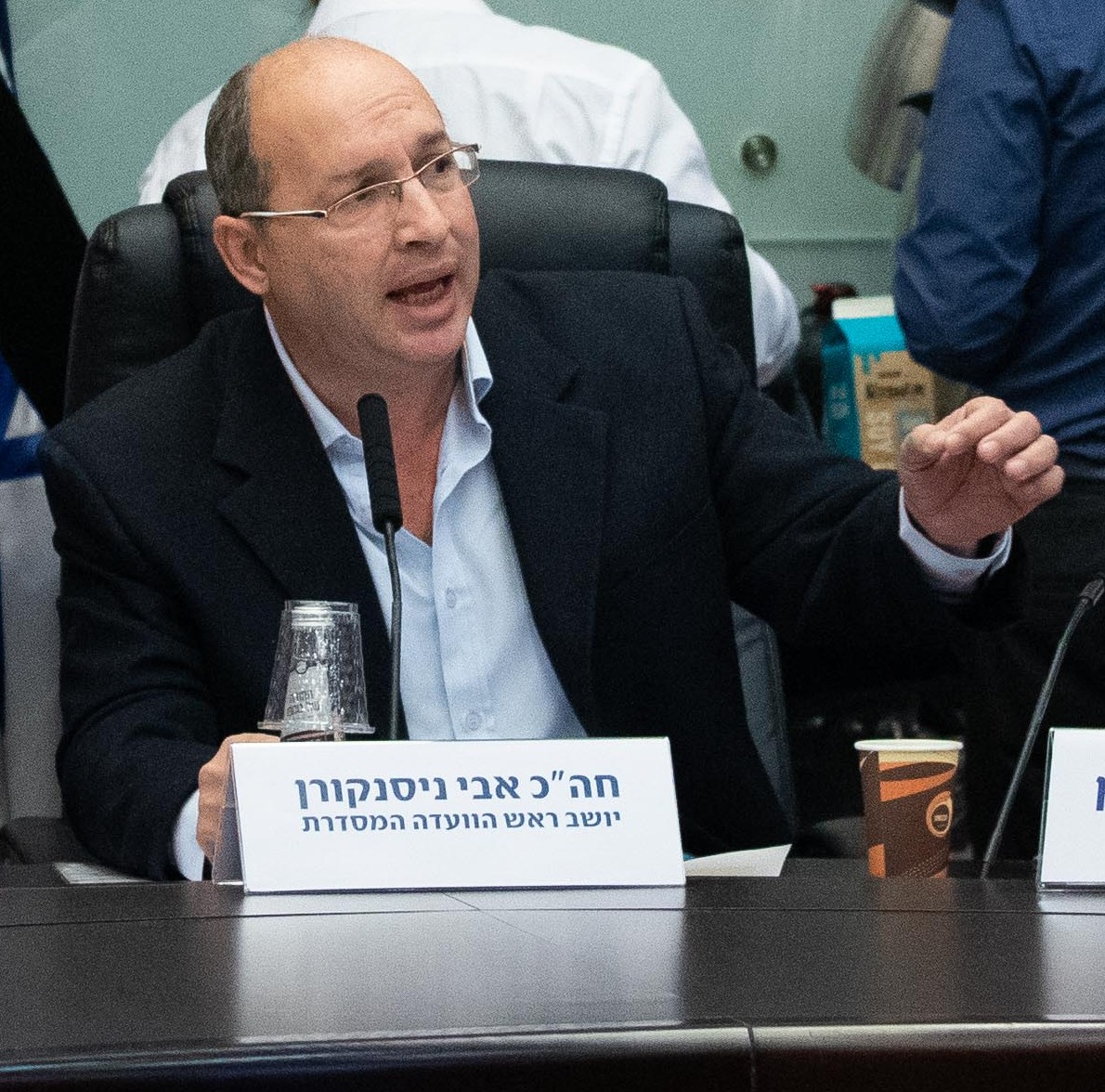 סערה פרצה בוועדה המסדרת סביב נושא החסינות .