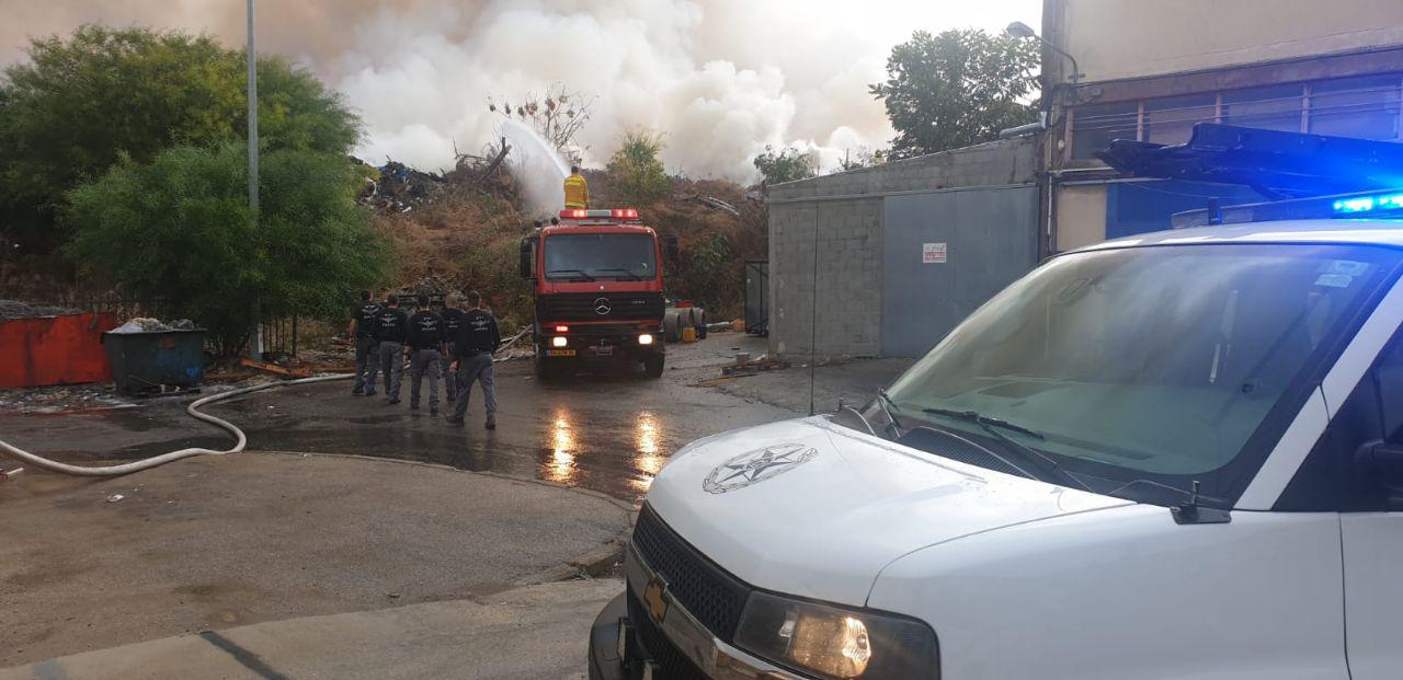 שריפה ביישוב שלומי: קו הבתים הראשון פונה והשאר מסוגרים בבית photo_2019-12-05_11-59-15
