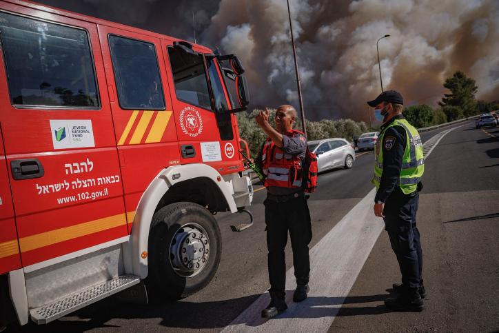 שריפת הענק בבית מאיר: כעשרת אלפים תושבים פונו מבתיהם ...